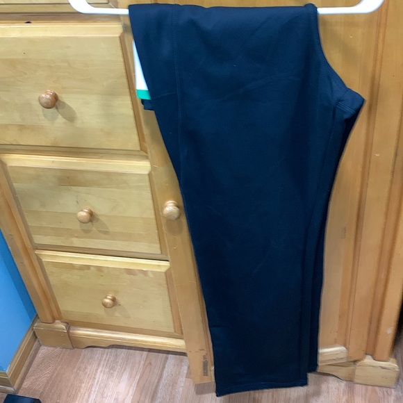 JOCKEY XL 
CROSSWAIST YOGA PANTS - Picture 8 of 9